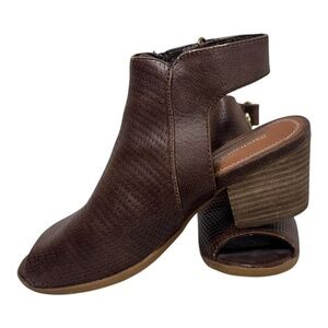 Baretraps Open Toe Shoes Womens Size 8 Brown Ivey Heeled Ankle Strap open Ankle